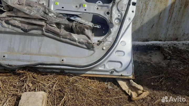 Двери правые Toyota passo 10 кузов