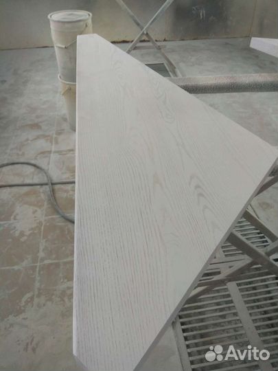 Покраска деревянных изделий, лестниц