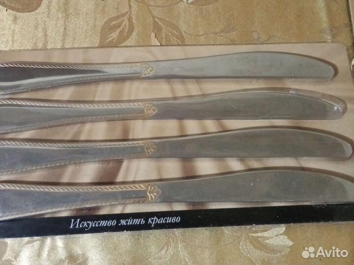 Наборы столовых ложек, чайных ложек, ножей, вилок