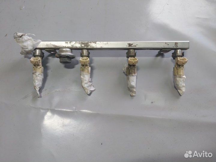 Топливная рампа с форсунками Hyundai Ix35 хэтчбэк