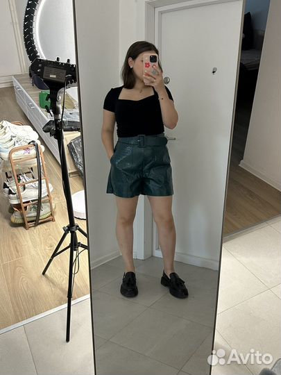 Шорты из эко кожи