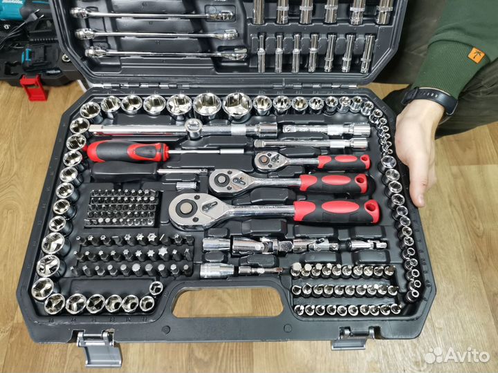 Набор инструментов 219 предмета