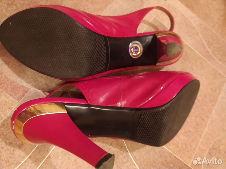 Босоножки женские 37 размер на каблуке