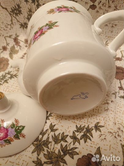 Сахарница, тарелки, кокильница