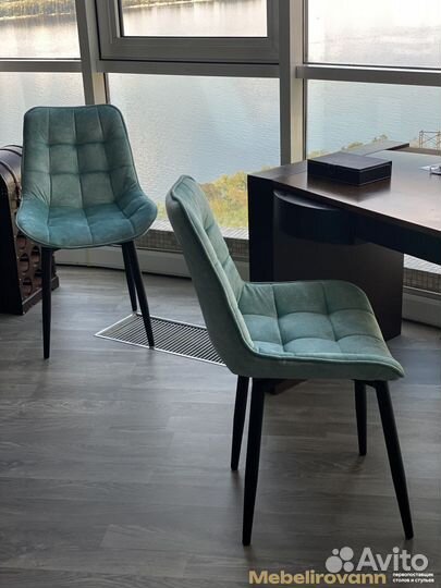 Мягкие кухонные велюровые стулья