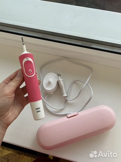 Электрическая зубная щетка Oral-B Pink, розовый