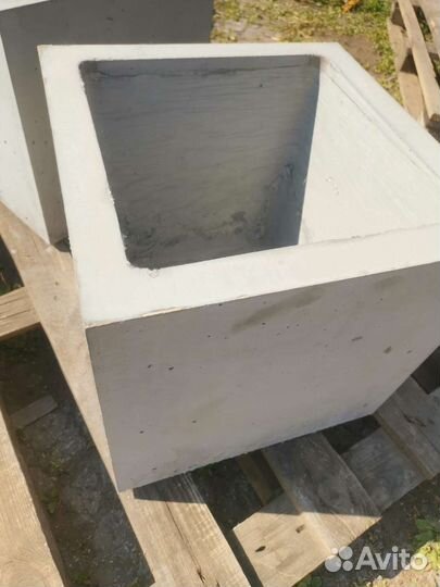 Кашпо из бетона, вазон из бетона, урны, из камня