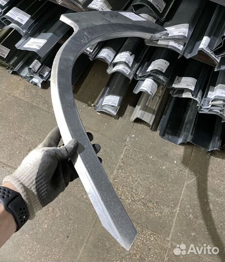 Арка правая Subaru Forester SG 2002-2008 с хвостом