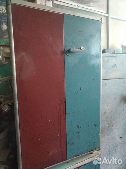 Шкаф металлический, сейф