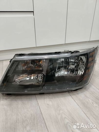 Фара dodge journey