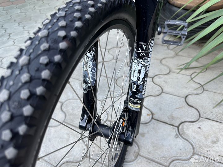 Kona Hoss на хороших компонентах