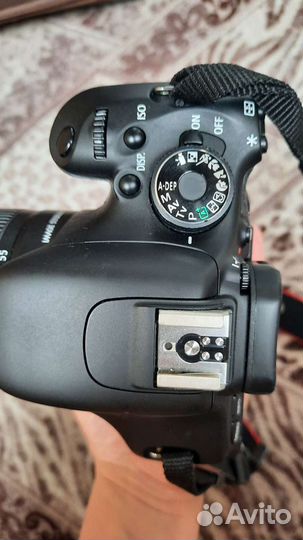 Продам Зеркальный фотоаппарат canon 600d