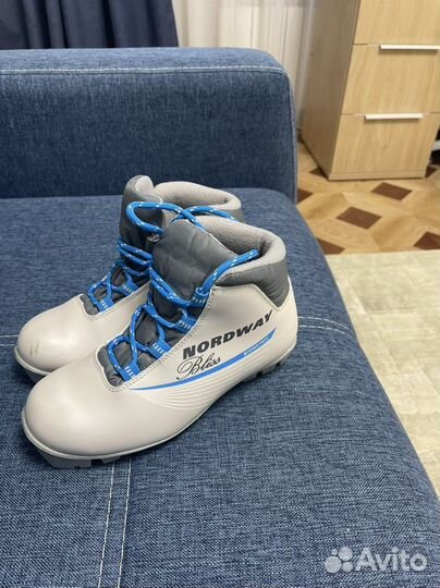 Лыжные ботинки