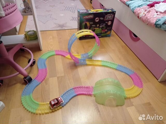 Гибкий трек с машинкой