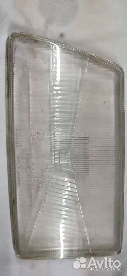 Стекло на фару Audi 100 44 кузов