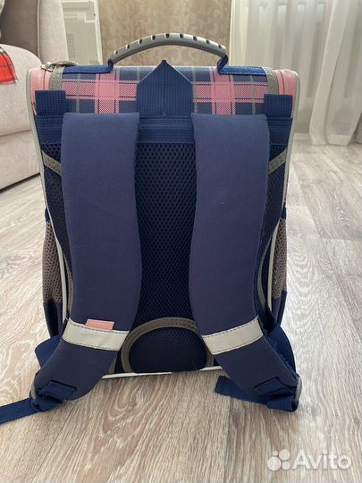 Рюкзак школьшый для девочки