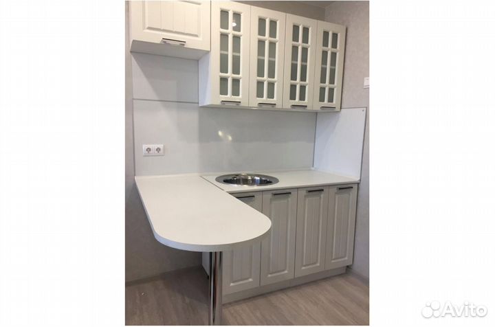 Кухня белая