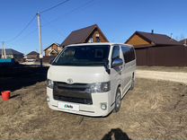 Toyota Hiace 2.0 AT, 2015, 206 000 км, с пробегом, цена 2 400 000 руб.