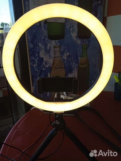 Кольцевая лампа со штативом