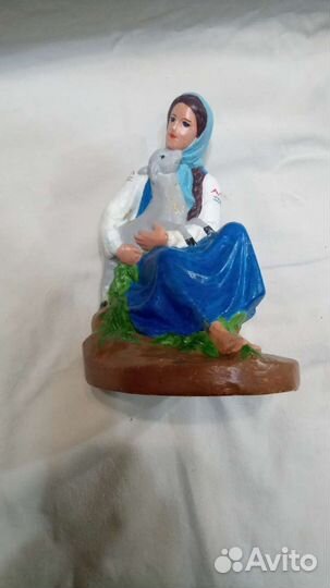 Статуэтка гипс Алёнушка с козленком