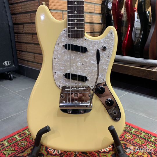 Электрогитара Fender American Performer Mustang SS