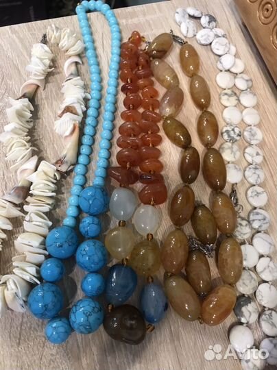 Бусы из натуральных камней