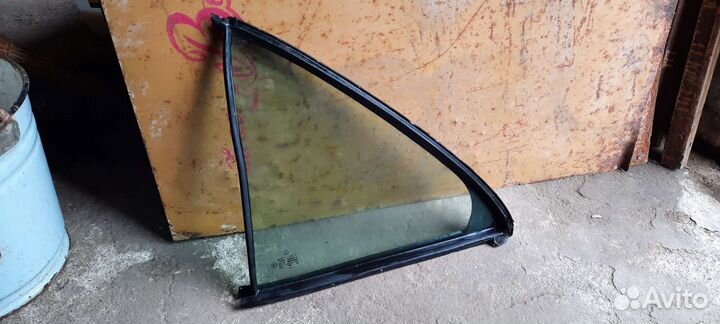 Стекло задней двери (форточка) mercedes E W212