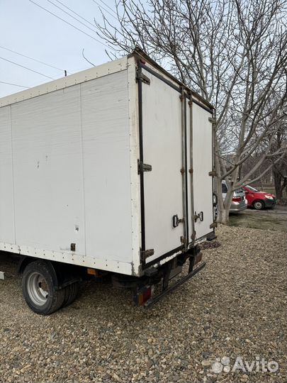 Isuzu ELF (N-series) рефрижератор, 2014