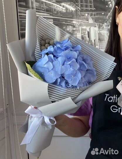 Букет с гортензией