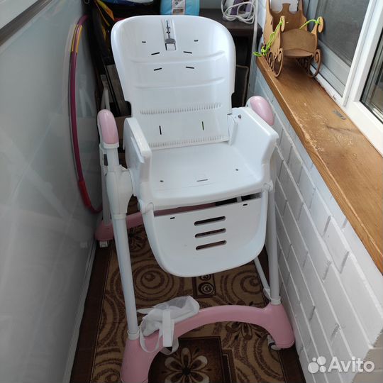 Детский стульчик для кормления