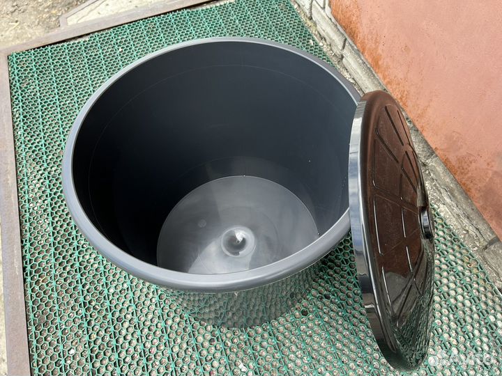 Бак пластиковый для мусора 75л