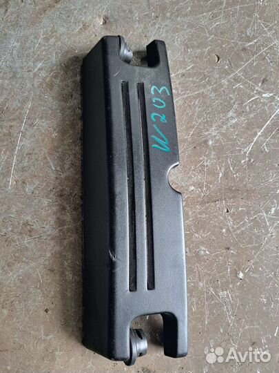 Накладка двигателя Mercedes W203