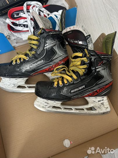 Хоккейные коньки бауэр