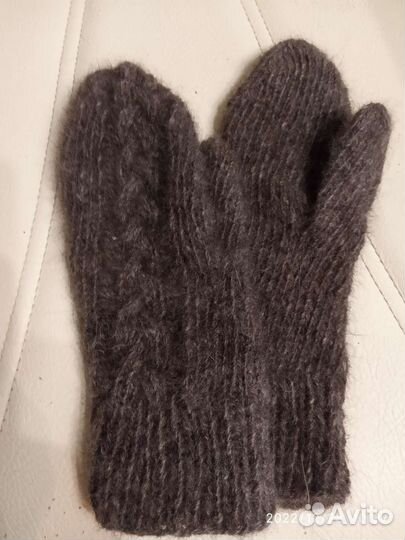 Варежки женские