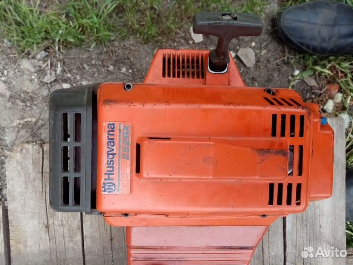 Продам триммер Husqvarna