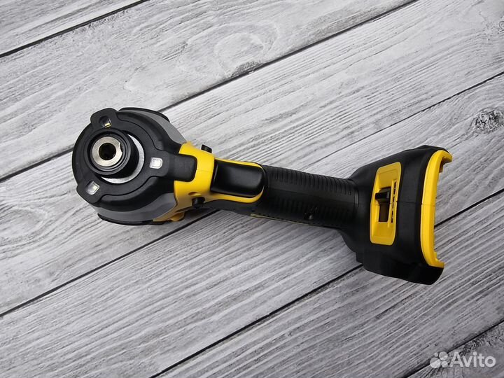 Винтовёрт DeWalt DCF850 18V для Европы