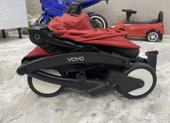 Прогулочная коляска yoya