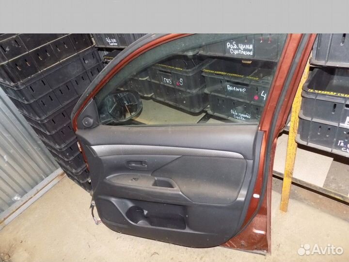 Обшивка двери передней правой Outlander (GF) 2012