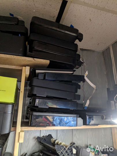Много разных запчастей на принтеры Epson