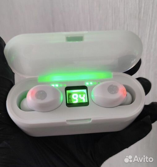 Вакуумные беспроводные наушники