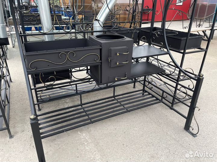 Мангал с печью под казан и крышей