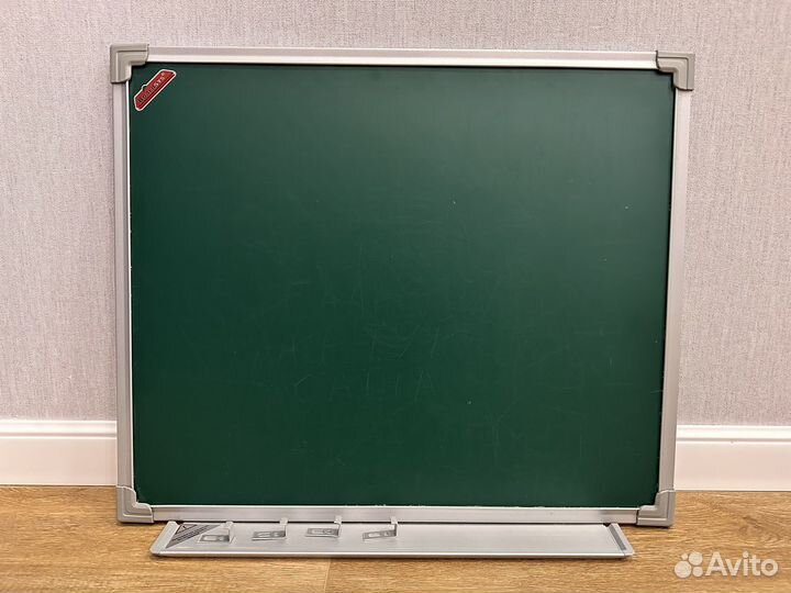 Магнитно меловая доска