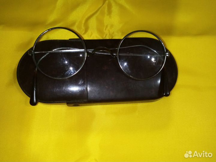 Очки для зрения. Старинные