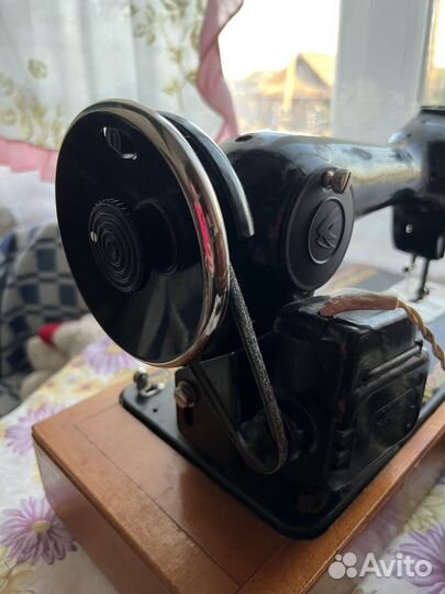 Швейная машина Подольск 2M