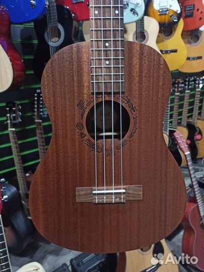 Укулеле баритон flight NUB310 с чехлом (новое)