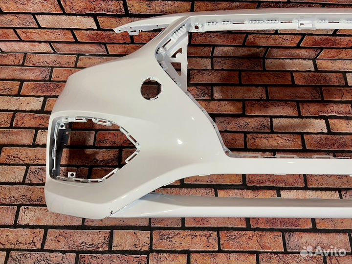 Бампер передний на Hyundai Solaris 2017-2020 белый