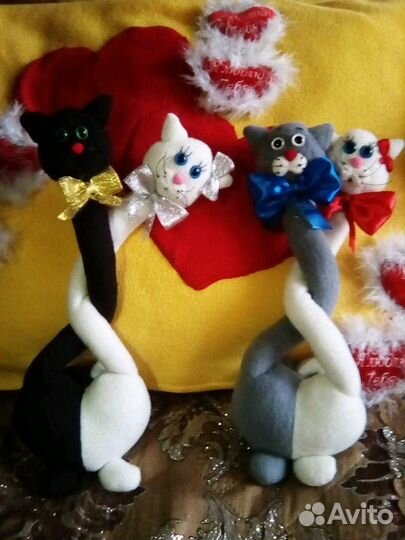 Влюбленные котопарочки