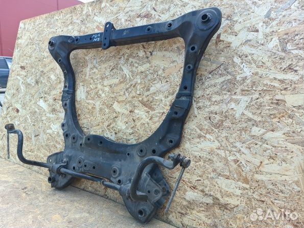 Тойота Рав 4 50 Подрамник передний