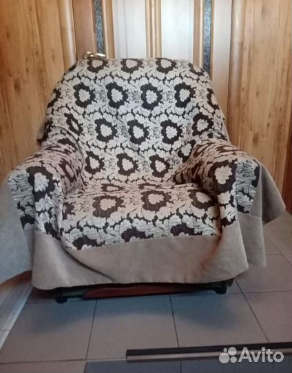 Диван и 2 кресла
