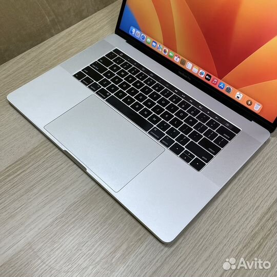 MacBook Pro 15 2017 i7/16/256 (1 цикл)
